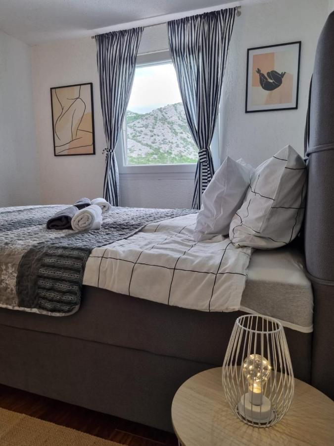 Apartment 'cvit' Karlobag