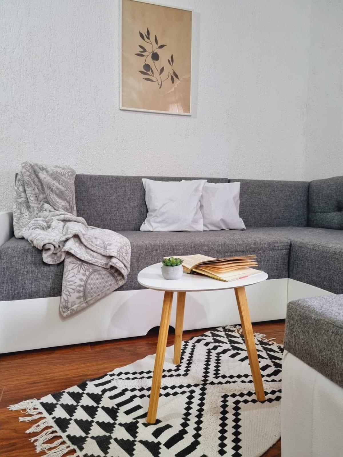 'cvit' Apartment Karlobag